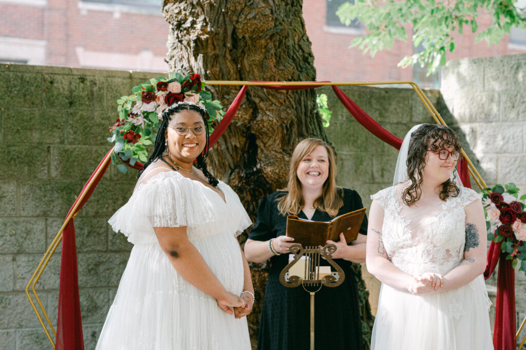 Romantic outdoor ceremony at Colvin House in Chicago